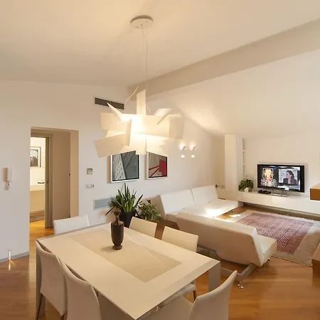 Loft In Master Palace Апартаменты Катания