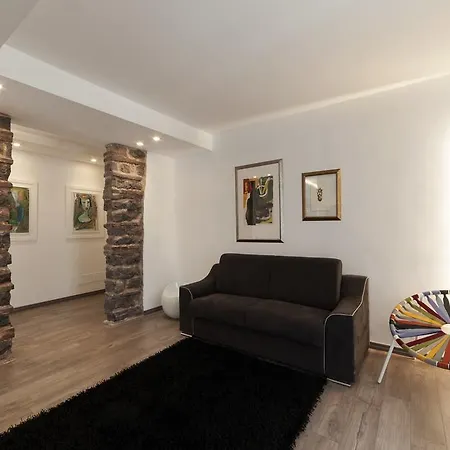 Loft In Master Palace Apartament Katania